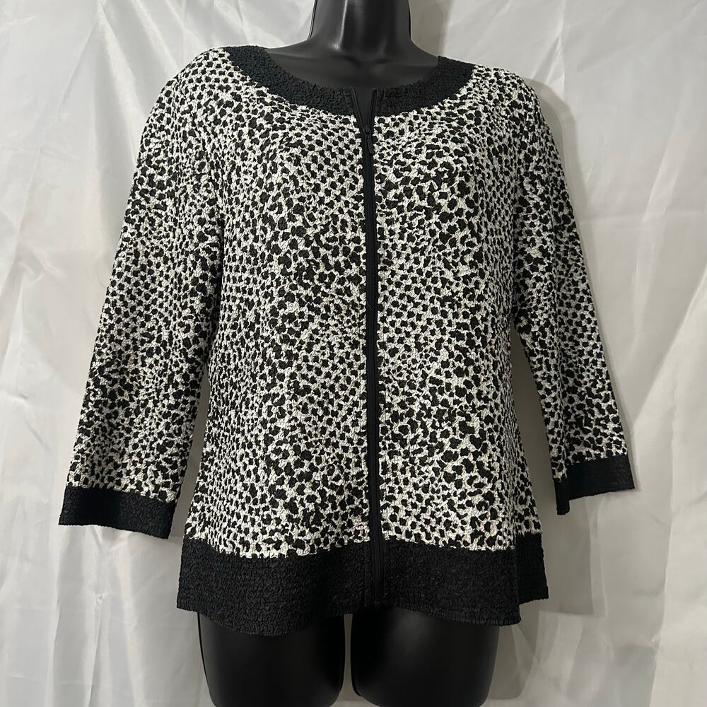 Chico’s Travelers Collection Black White Textured Animal Print Open Jacket Med